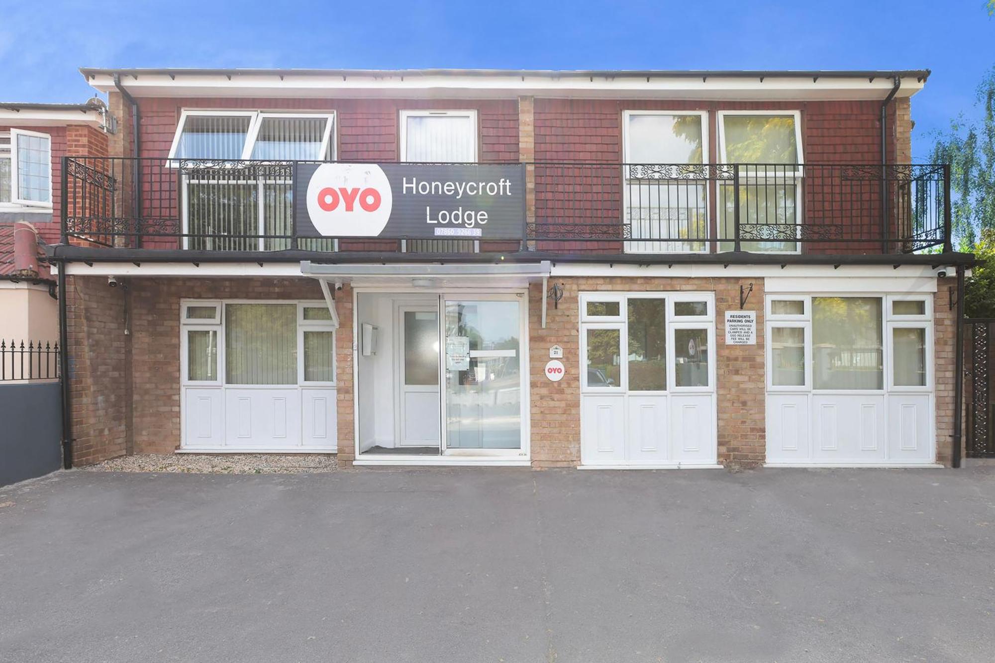 Oyo Honeycroft Lodge Ъксбридж Екстериор снимка
