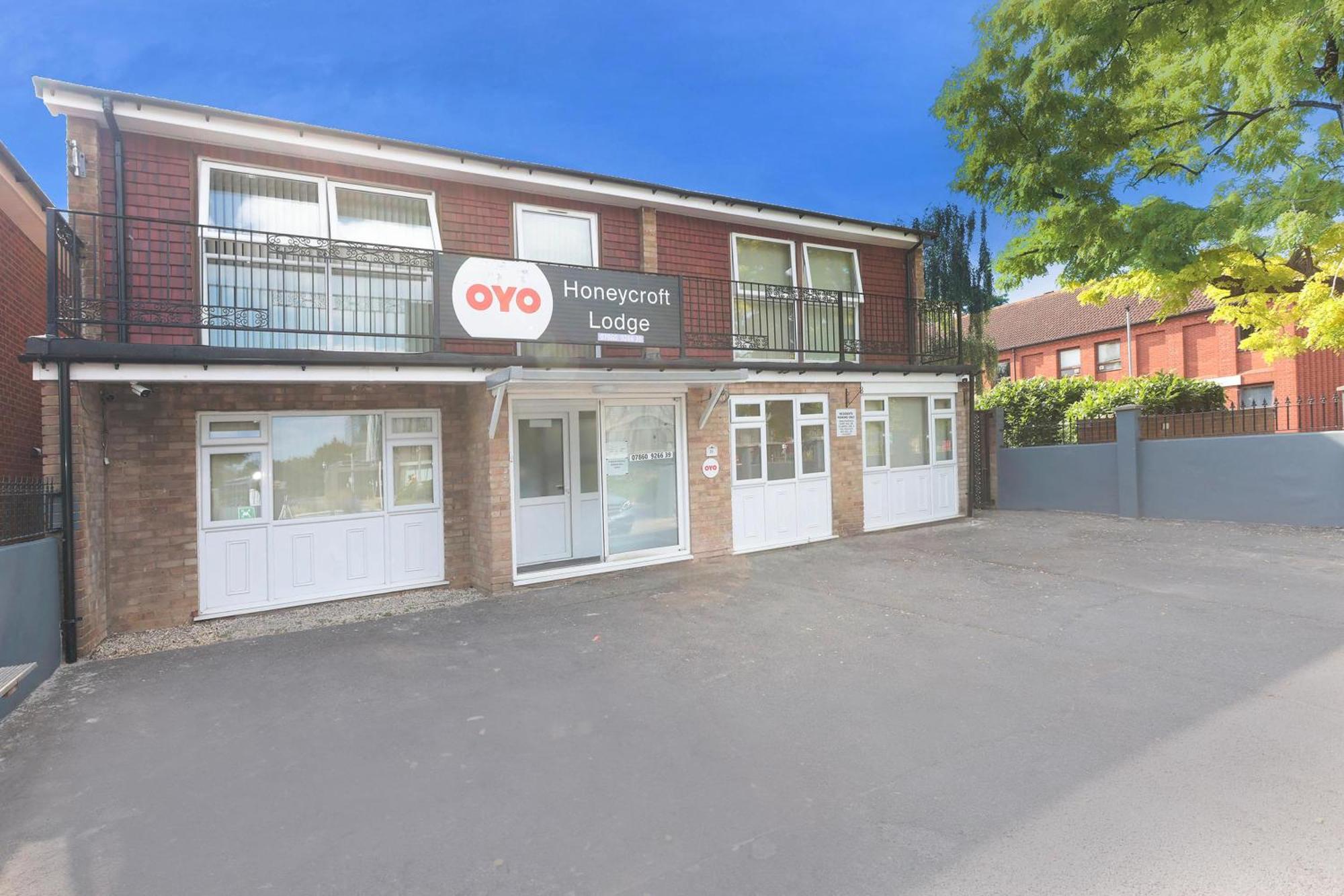 Oyo Honeycroft Lodge Ъксбридж Екстериор снимка